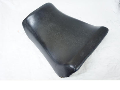 Höger sida på Sadel från en Suzuki GSX-R 750 -1985 motorcykel.