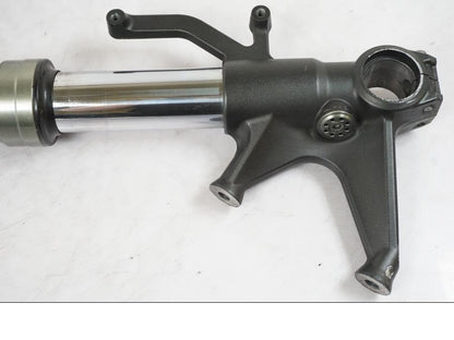 Baksidan på Gaffelben från en Kawasaki ZX-6R -2011 motorcykel.