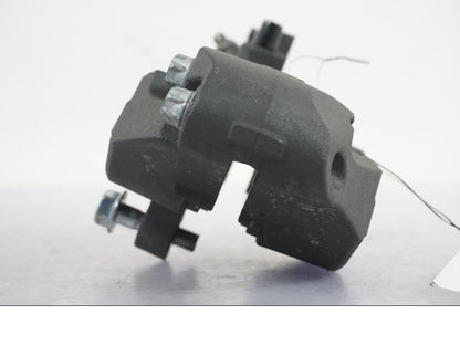 Snett nerifrån på Bromsok från en Kawasaki Z 900 -2019 motorcykel.