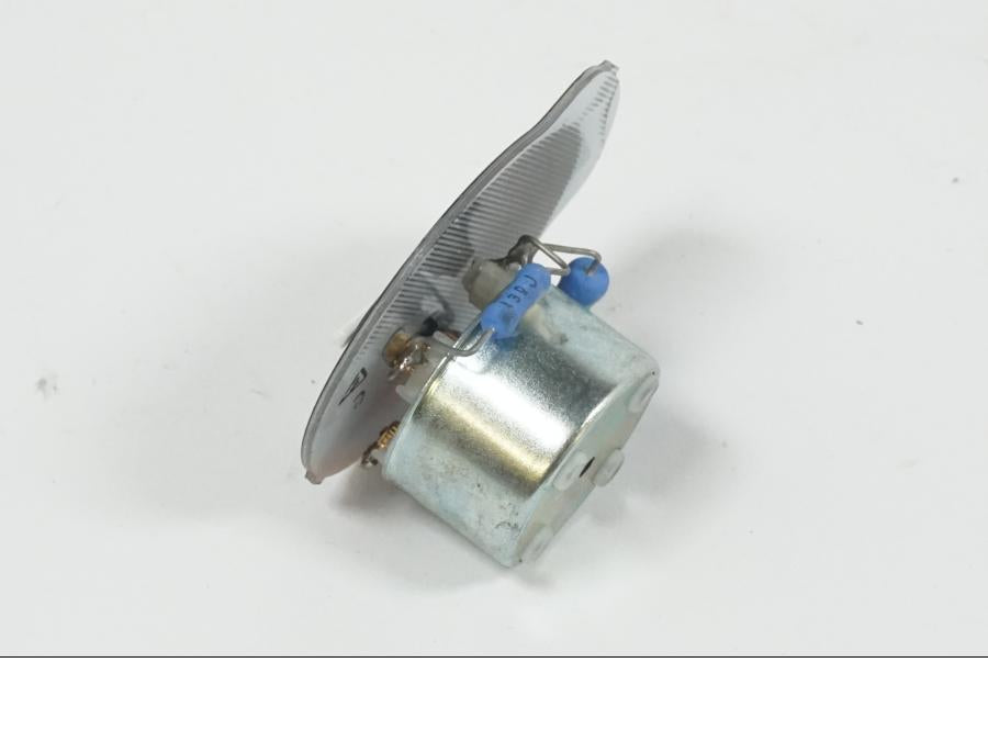 Baksidan på Temperaturmätare från en Yamaha YZF 600 R -1997 motorcykel.