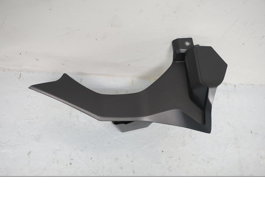 Framsidan på Toppkåpsinsida från en Yamaha YZF 1000 R1 -2017 motorcykel.