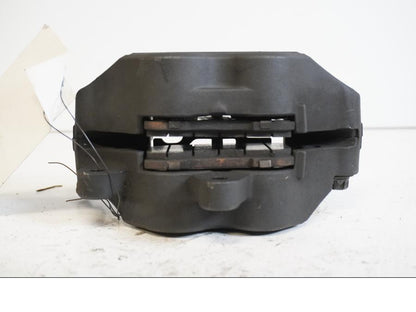 Höger sida på <p>Bromsok höger fram från Kawasaki Z 800 ABS 2014.</p>

<p>Nissin, 4-kolvs ok.</p> motorcykel.