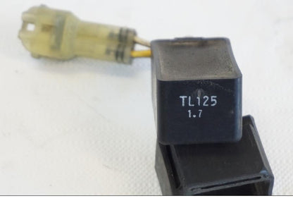 Vänster sida på Bensinpumpsrelä från en Kawasaki VN 1500 Mean Streak -2002 motorcykel.