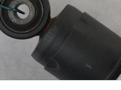 Snett uppifrån på Stötdämpare från en Kawasaki Z 900 -2019 motorcykel.