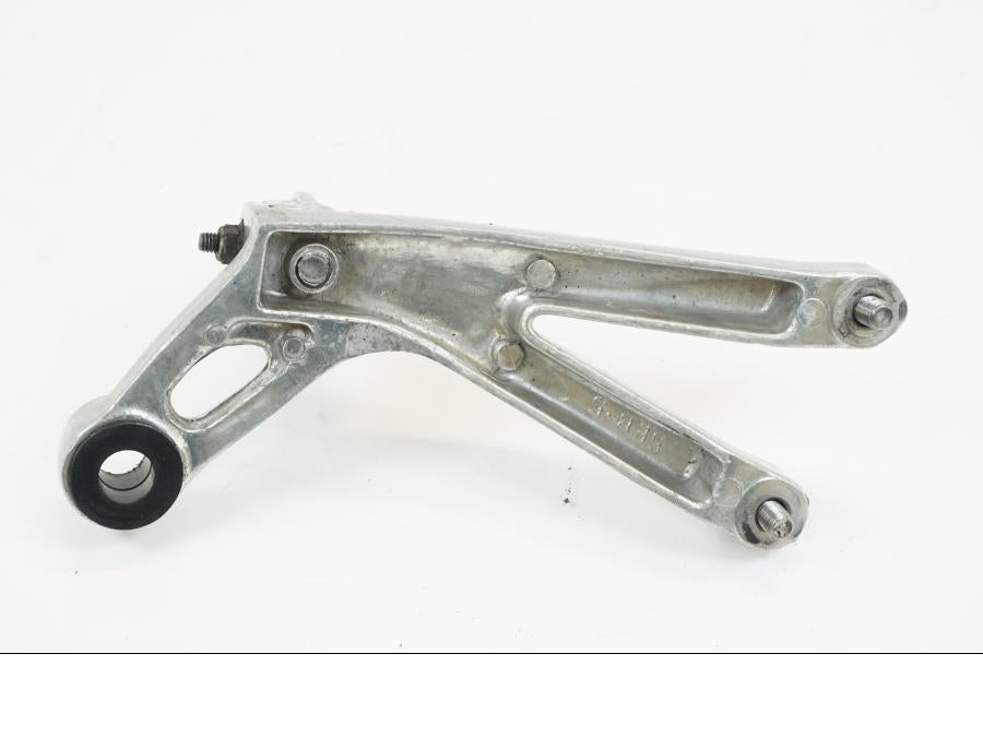 Snett uppifrån på Fotpinne från en Yamaha YZF R6 -1999 motorcykel.