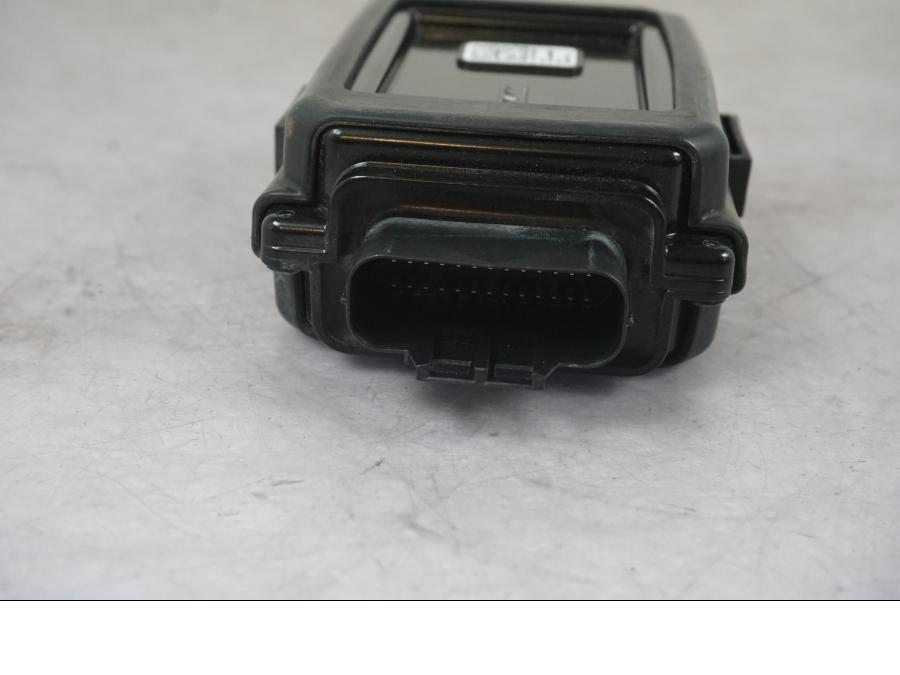 Höger sida på HLU-enhet från en KTM 1290 Super Adventure S -2022 motorcykel.