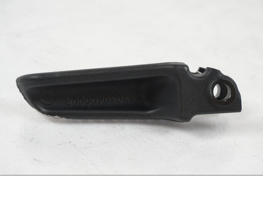 Höger sida på Fotpinne från en KTM 1290 Super Duke R EVO -2023 motorcykel.