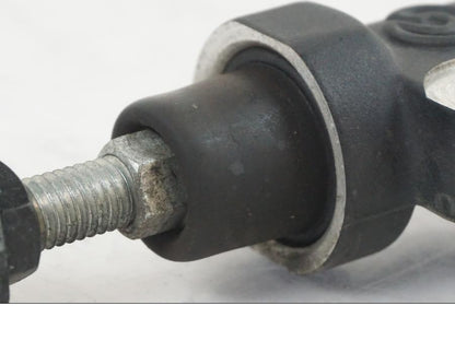 Höger sida på Bromshuvudcylinder från en Yamaha MT-07 -2019 motorcykel.