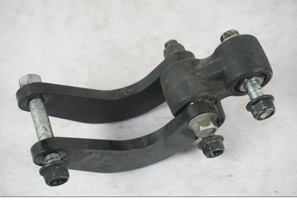 Snett uppifrån på Stötdämparlänkage från en Yamaha MT 125 -2017 motorcykel.