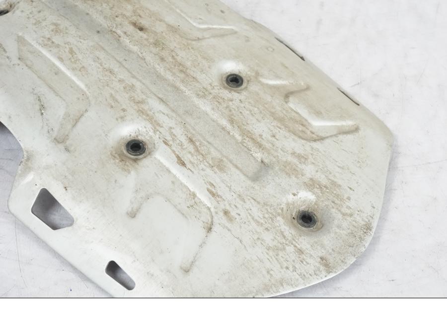 Vänster sida på Hasplåt från en BMW R 1250 GS -2019 motorcykel.