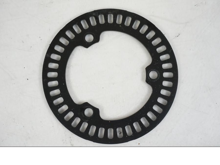 Höger sida på ABS krans från en Yamaha MT-09 -2019 motorcykel.