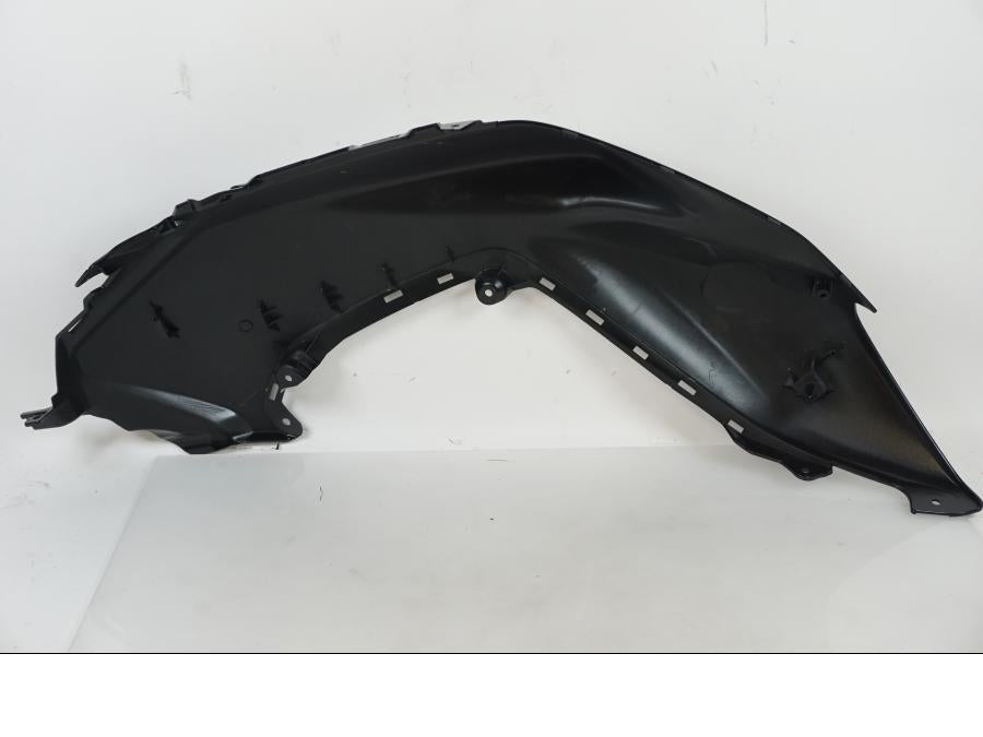 Baksidan på Tankkåpa från en Yamaha MT-07 -2023 motorcykel.