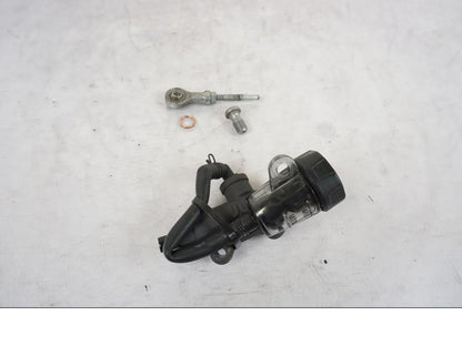 Framsidan på Bromshuvudcylinder från en KTM 790 Duke -2018 motorcykel.