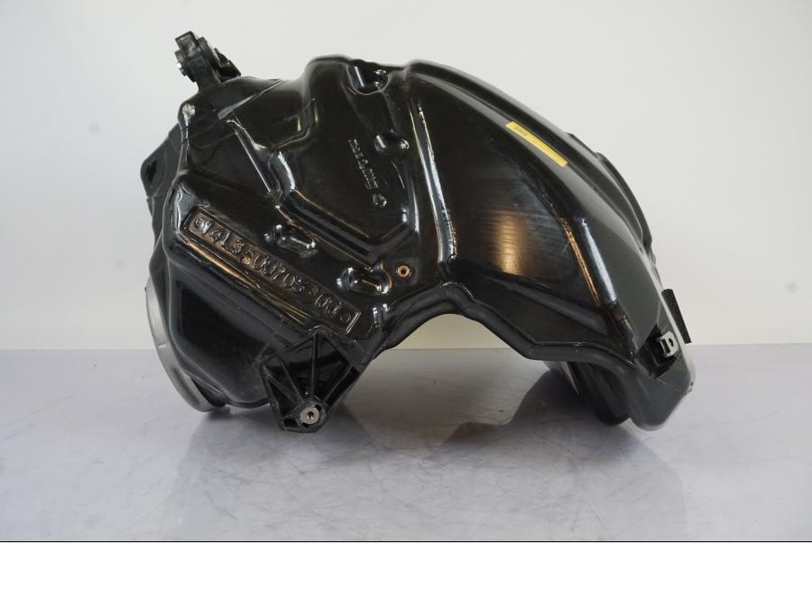 Snett uppifrån på Bensintank från en BMW S 1000 XR -2019 motorcykel.