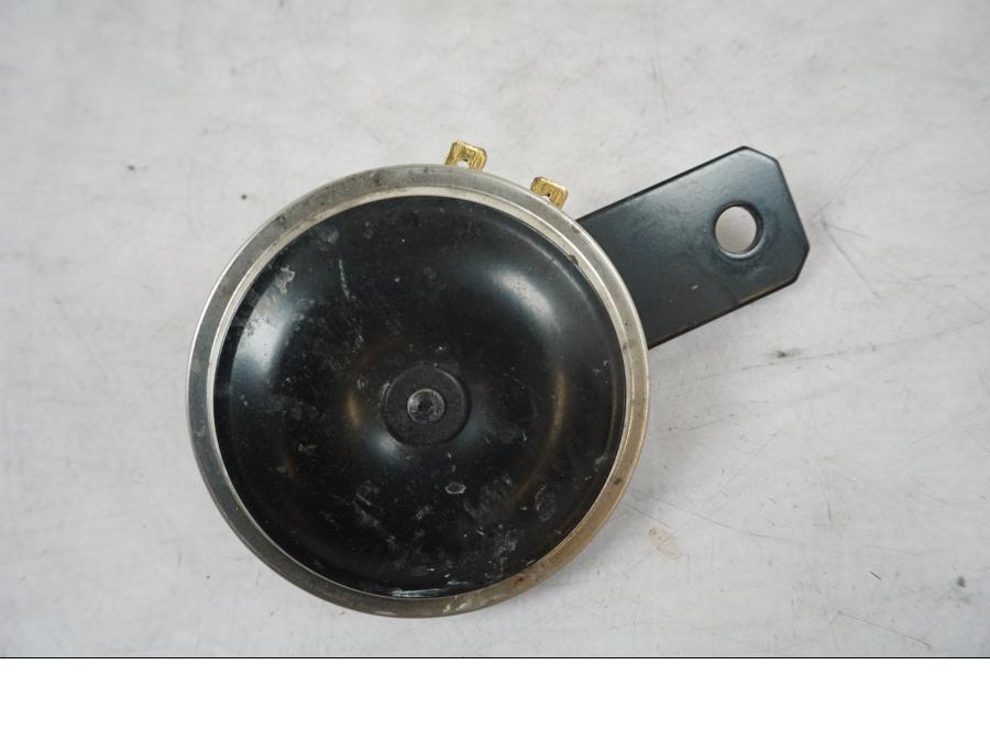 Baksidan på Signalhorn / Tuta från en Triumph Bonneville T120 -2021 motorcykel.