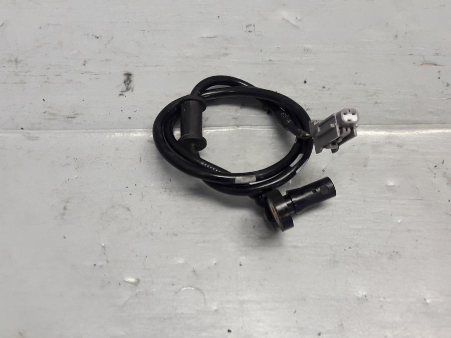 Framsidan på ABS givare från en Kawasaki Z 1000 -2013 motorcykel.