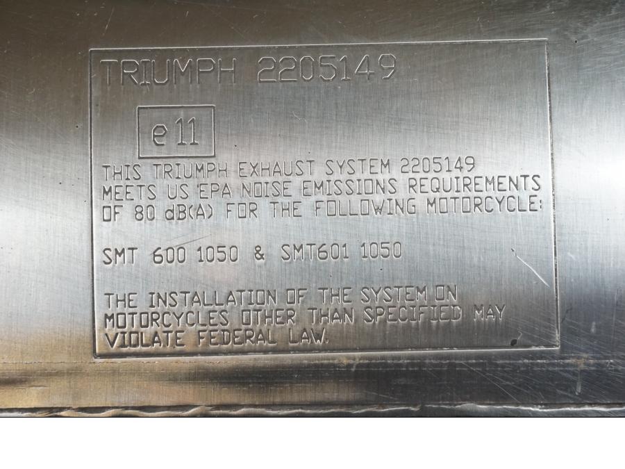 Extrabild2 på Ljuddämpare från en Triumph Sprint GT -2011 motorcykel.