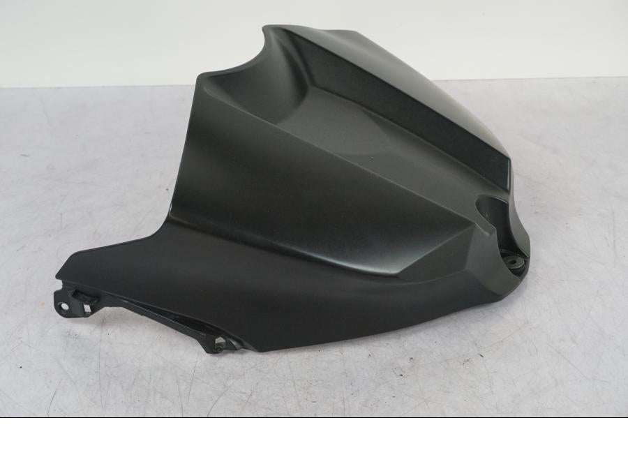 Baksidan på Bensintankskåpa från en Yamaha YZF 1000 R1 -2010 motorcykel.