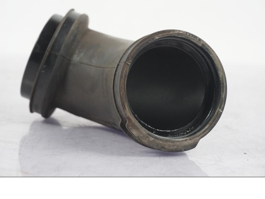 Extrabild2 på Luftrör från en BMW R 1200 GS -2005 motorcykel.