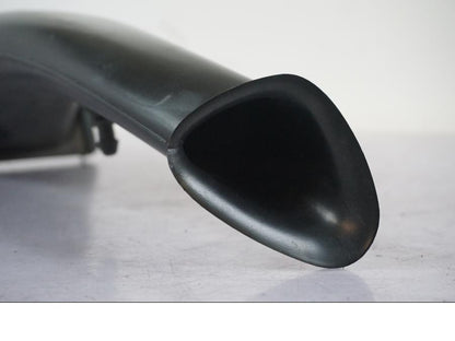 Snett uppifrån på Luftrör från en BMW R 1200 R -2007 motorcykel.