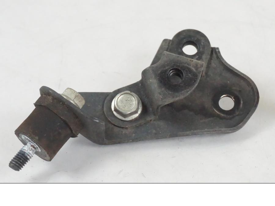 Snett nerifrån på Vattenkyl från en KTM 390 Adventure -2021 motorcykel.