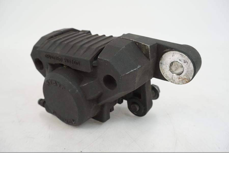 Baksidan på Bromsok från en Suzuki GSX 600 F -1998 motorcykel.