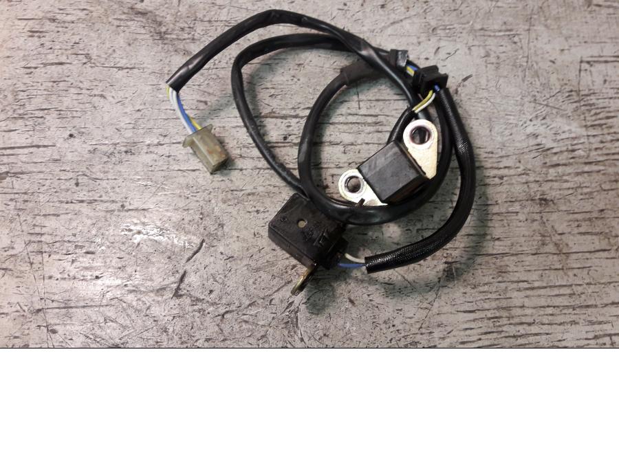 Framsidan på Tändpickup från en Honda XL 600 V -1994 motorcykel.