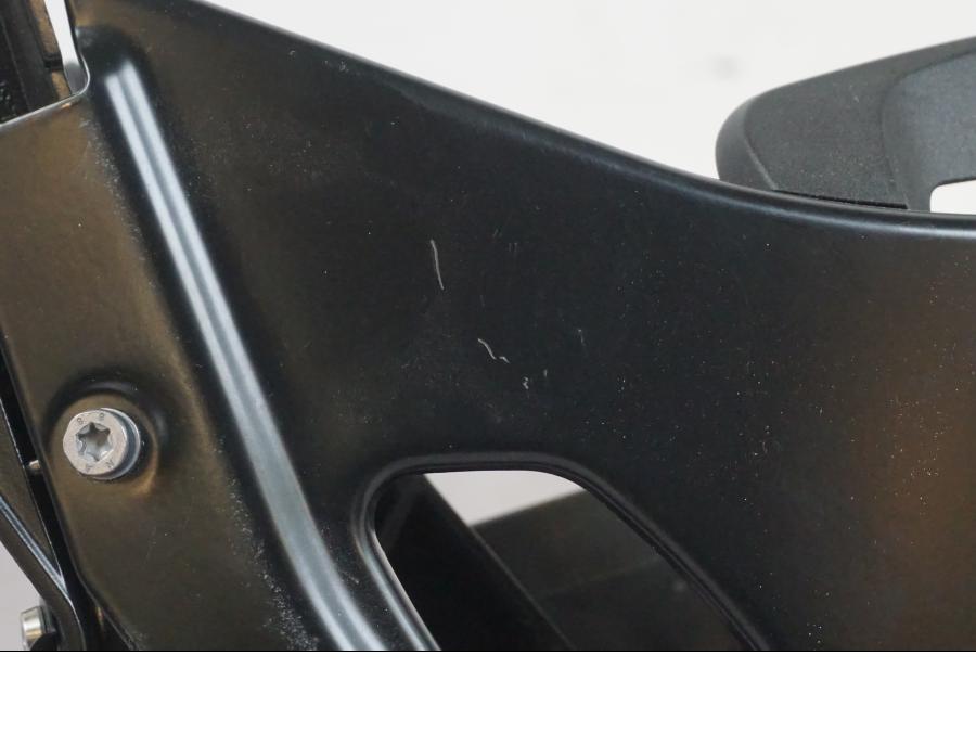 Baksidan på Vindrutemotor från en BMW K 1600 GTL -2015 motorcykel.