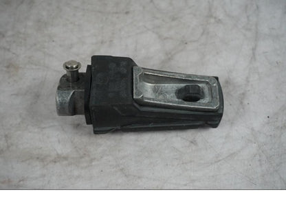 Framsidan på Fotpinne från en BMW S 1000 XR -2019 motorcykel.