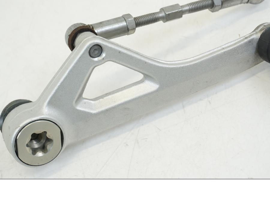 Vänster sida på Växelpedal från en BMW R 1250 GS -2019 motorcykel.