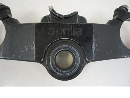 Baksidan på Gaffelkrona från en Aprilia RS 250 -1998 motorcykel.