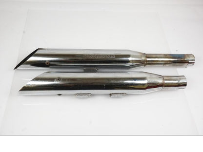 Baksidan på Ljuddämpare Sport från en H-D Fat Boy -2006 motorcykel.