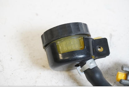 Höger sida på Bromshuvudcylinder från en Kawasaki Z 1000 -2003 motorcykel.