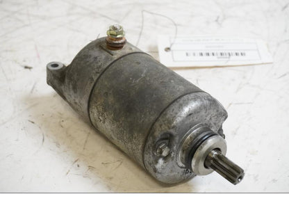 Framsidan på Startmotor från en Honda CBR 600 -1998 motorcykel.