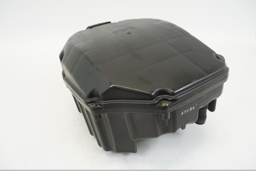 Höger sida på Luftburk från en Honda XL 1000 V -1999 motorcykel.