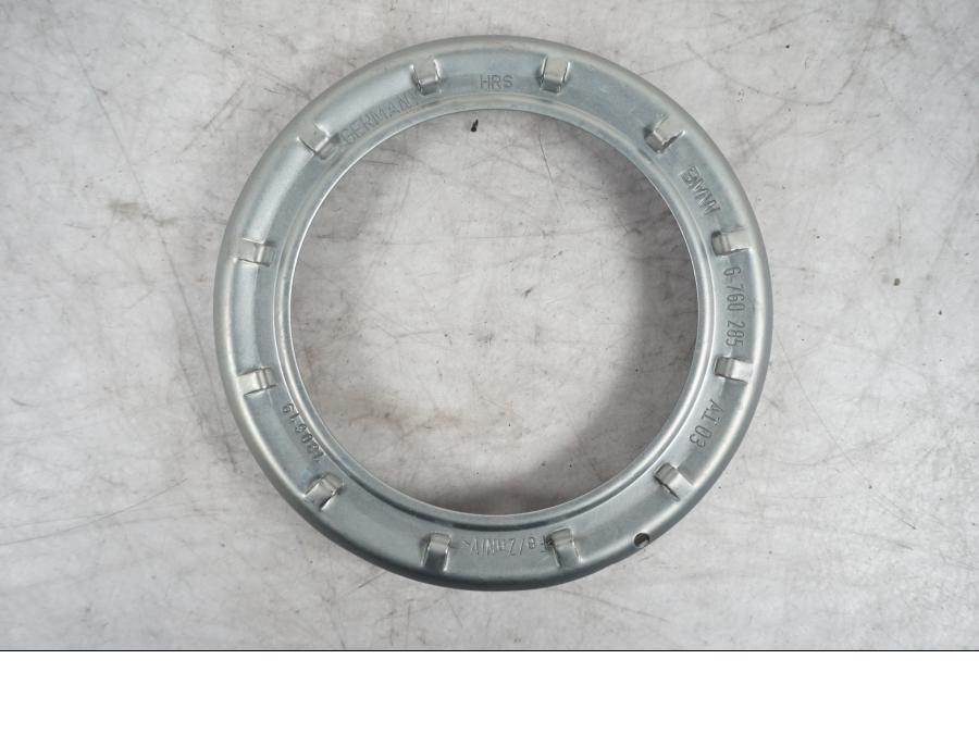 Baksidan på Bensintanksgivare från en BMW S 1000 XR -2019 motorcykel.