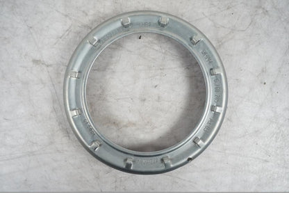 Baksidan på Bensintanksgivare från en BMW S 1000 XR -2019 motorcykel.