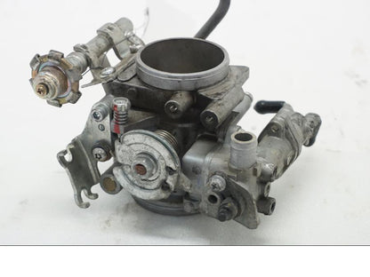 Höger sida på Spjällhus från en Yamaha MT-03 -2007 motorcykel.