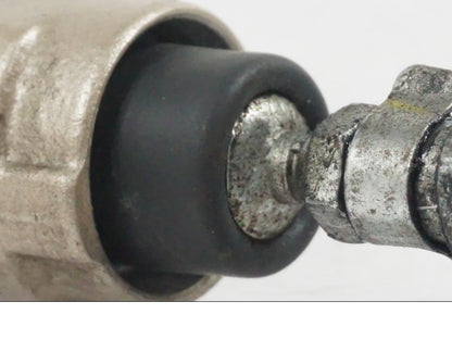 Vänster sida på Bromshuvudcylinder från en MV Agusta Dragster -2014 motorcykel.