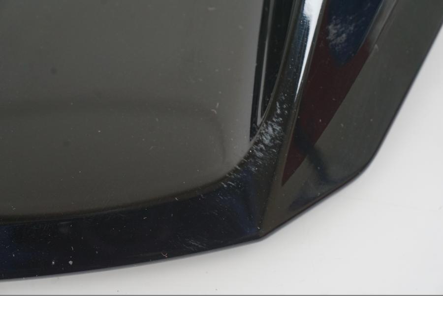 Snett nerifrån på Näbben från en BMW R 1300 GS -2024 motorcykel.