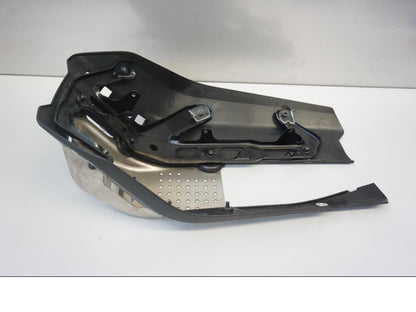 Baksidan på Magkåpa från en KTM 390 Adventure -2020 motorcykel.