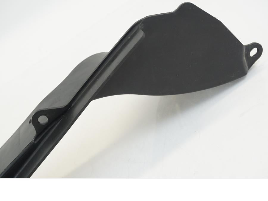 Snett uppifrån på Undertail från en Honda XL 1000 V -1999 motorcykel.