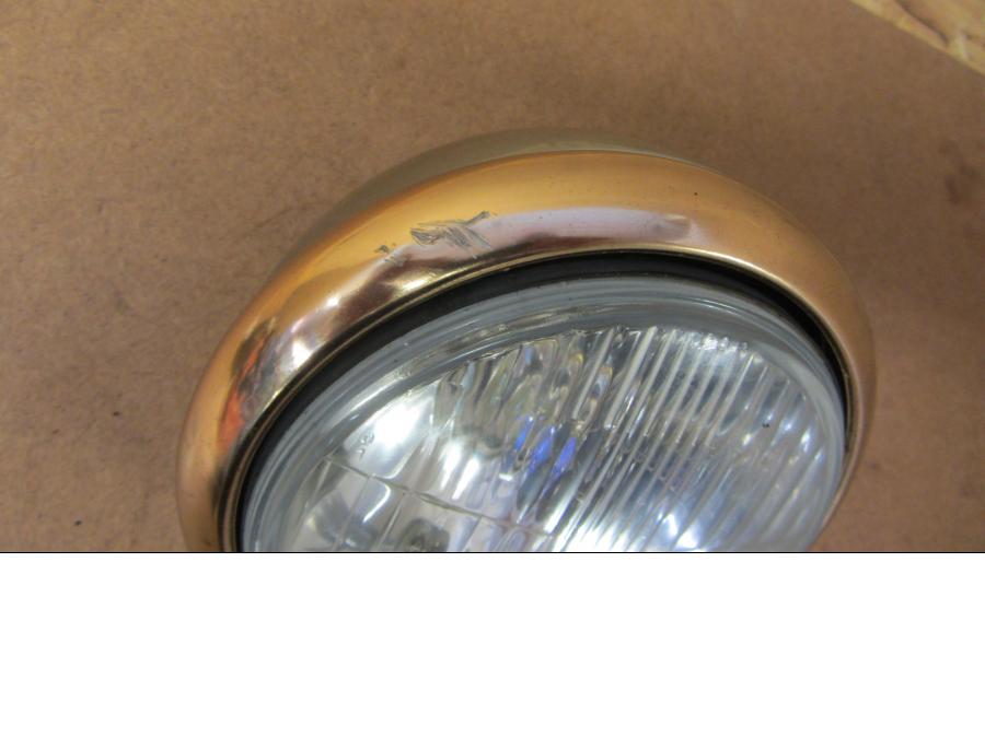 Baksidan på Strålkastare från en Suzuki VS 1400 -1993 motorcykel.