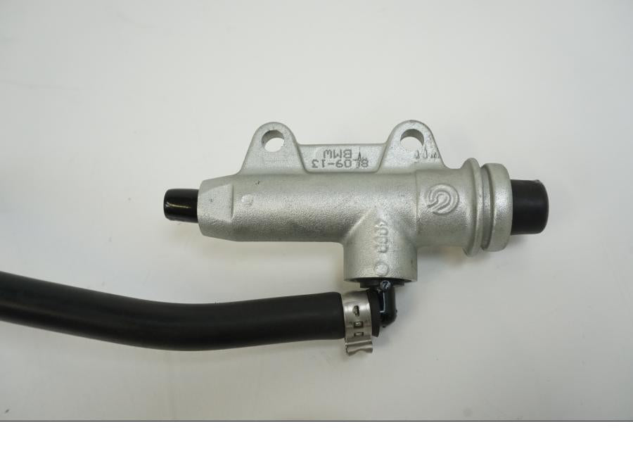 Höger sida på Bromshuvudcylinder från en BMW S 1000 R -2019 motorcykel.