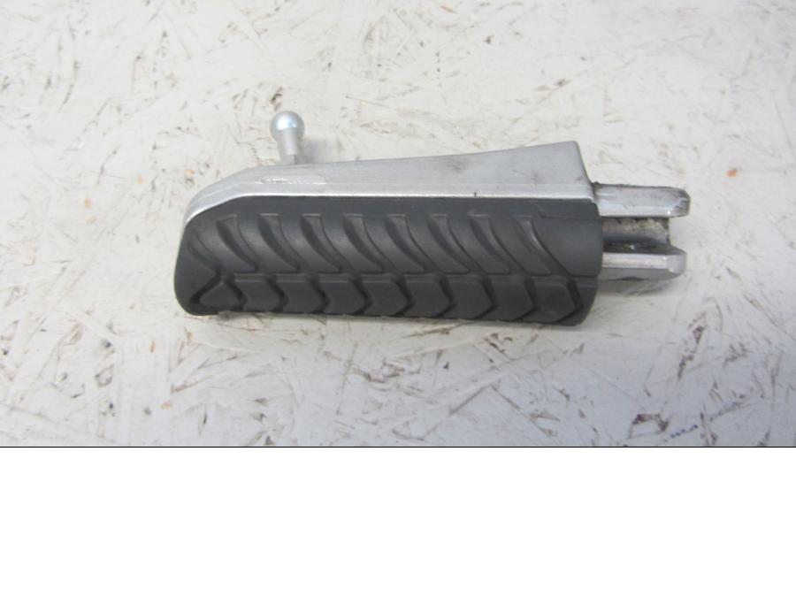 Framsidan på Fotpinne från en Kawasaki ZZ-R 1400 -2016 motorcykel.