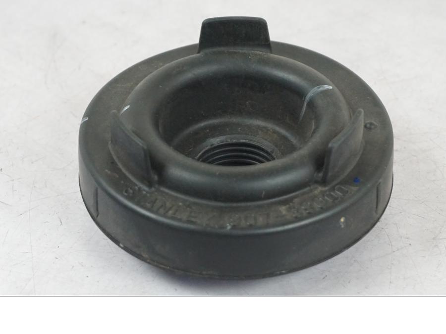 Baksidan på Strålkastargummi från en Kawasaki Z 900 -2019 motorcykel.