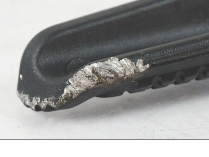 Snett uppifrån på Fotpinne från en KTM 1290 Super Duke R EVO -2023 motorcykel.