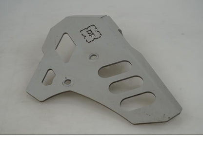 Framsidan på Bromshuvudcylinderskydd från en Yamaha XT 1200 Z -2011 motorcykel.