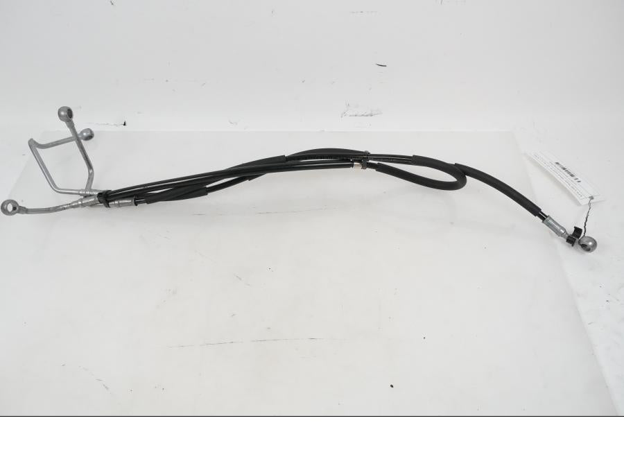 Framsidan på Bromsledning från en KTM 1290 Super Adventure S -2022 motorcykel.