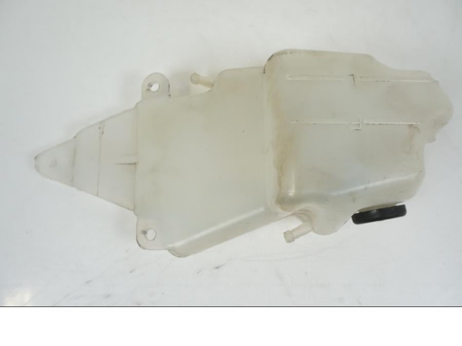 Extrabild1 på Vattenexpansionskärl från en Kawasaki VN 1500 Mean Streak -2002 motorcykel.